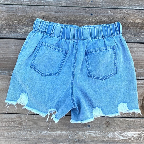 LAST ONE* Draw String light wash distressed Shorts - Picture 3 of 5